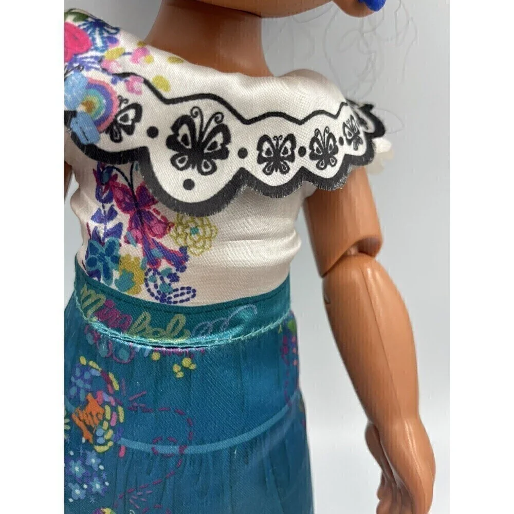 Disney ENCANTO YOUNG MIRABEL MADRIGAL DOLL  Talking Green Glasses 14